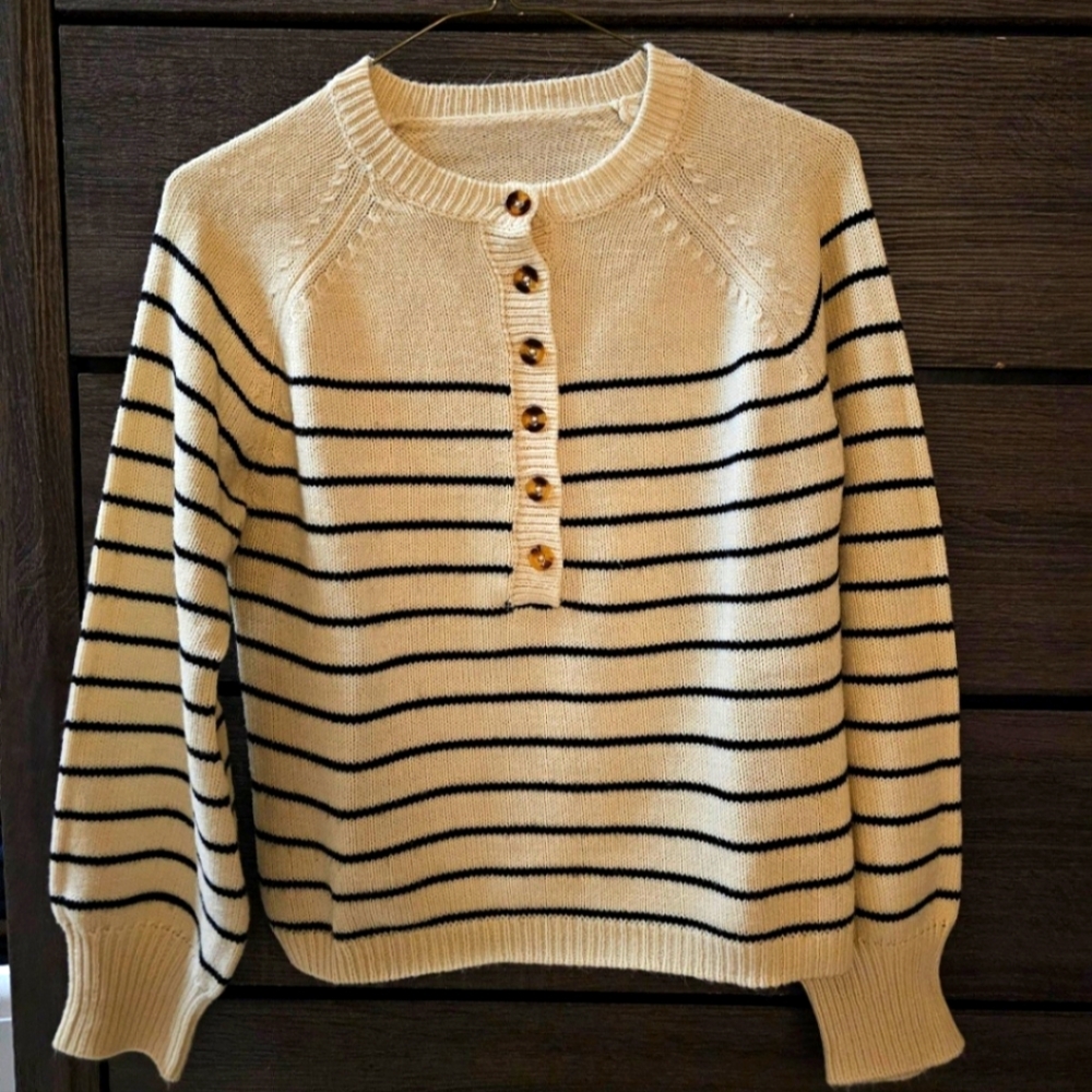 Women's sweater